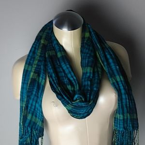 Green and Blue Fashion Scarf